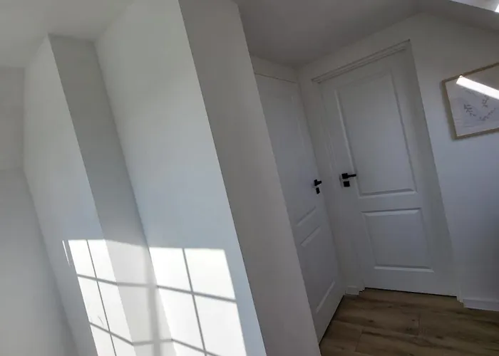 Przy Jeziorze - Na Kaszubach Z Balia 別荘 Rokity (Pomerania)